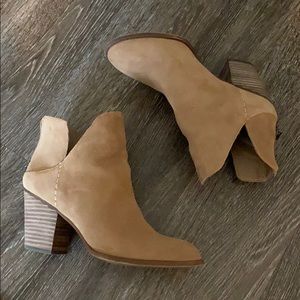 Jessica Simpson Tan Suede Booties